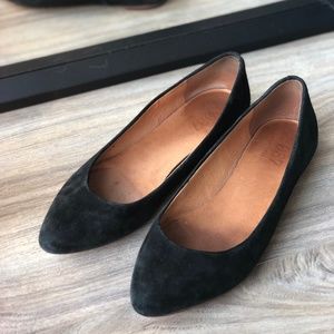 Madewell Sidewalk Skimmer in Suede - Black
